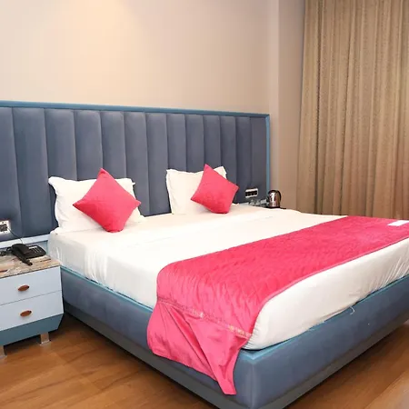 The Heeraj Hotel